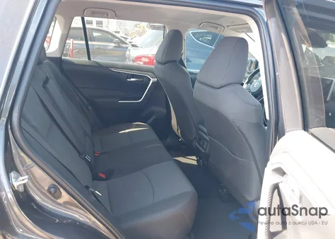 2024 Toyota Rav4 Xle z USA, uszkodzony, nr VIN 2T3W1RFVXRW314570